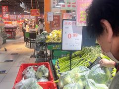 -家乐福(四元桥购物中心店)