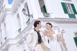 -现代经典婚纱摄影