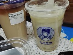 绿豆牛乳冰-沪上阿姨·精选茶饮(抚顺万达广场店)