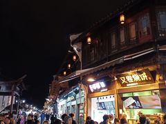 -吴山路夜市