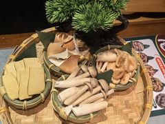 -慢丽江·云南野生菌土鸡锅(付家庄店)