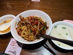 生炒黄牛肉面-寻裕记·现炒浇头面(人民广场店)