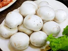 烤鲜蘑-韩风烤牛肉冷面店
