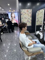 -藤野造型·烫·染发型设计店