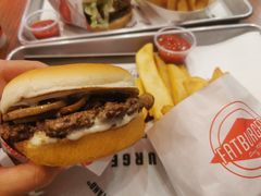 蘑菇牛肉汉堡-FATBURGER 特富客汉堡(外交公寓店)