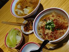 -八二小区抄手(龙湖上城天街店)