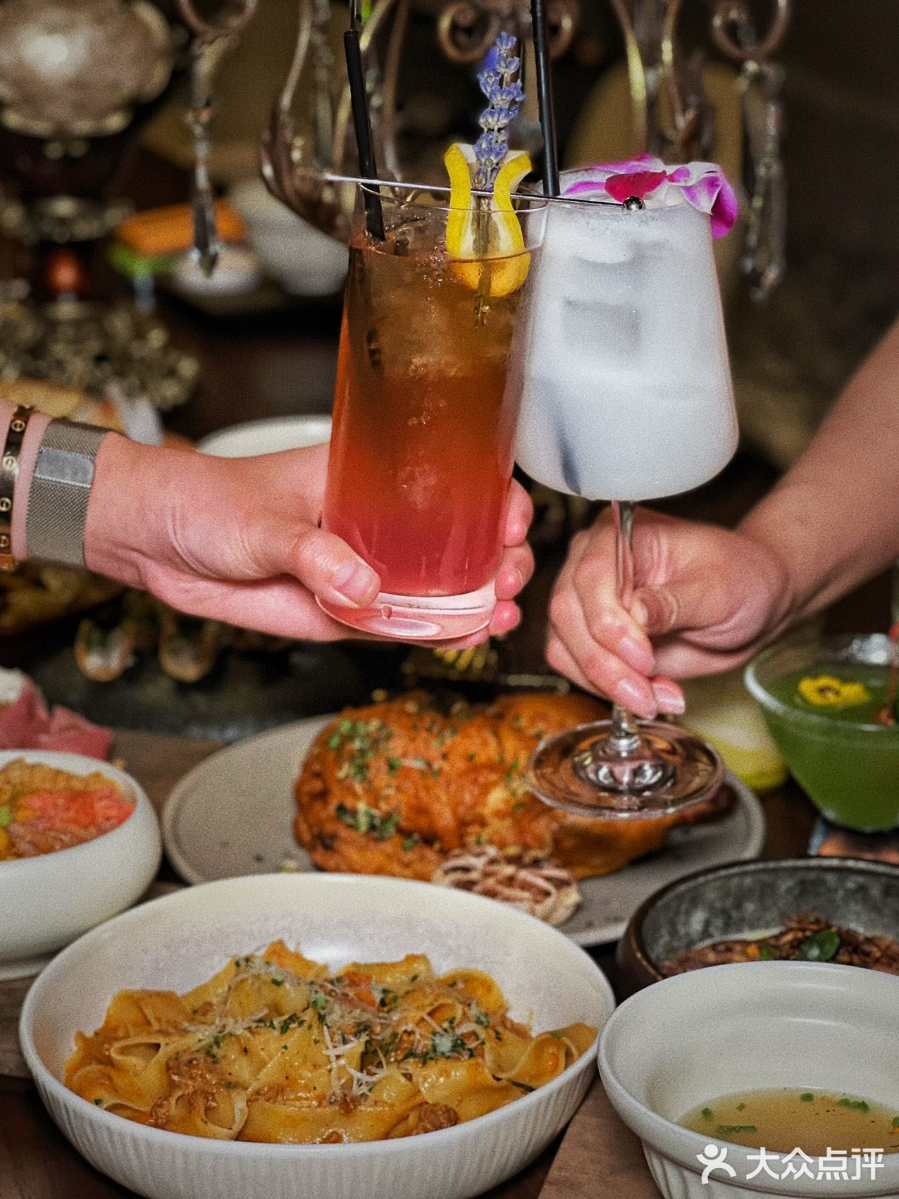 节日去哪儿？满满仪式感，从À Table开始🔛