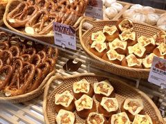 -超港·蛋糕面包(国购店)