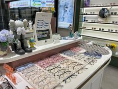 -GOOMI久米眼镜·蔡司·依视路·明月官方授权店(龙德紫金店)