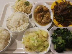 -同济大学本部学苑饮食广场