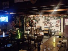 -南锣鼓巷吉他吧(鼓楼店)