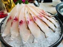中山脆肉鲩片-顺德公广东猪肚鸡·煲仔饭(白石洲店)