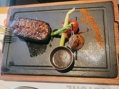 岩香牛板腱扒-原石牛扒·约会餐厅(龙城万科里店)