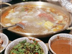 -顶顶汤火牛排火锅·经典铜锅涮肉