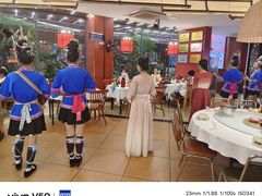 -刘姐啤酒鱼民族演艺餐厅(西街总店)