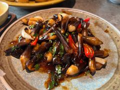 炒小黑鸡枞-半山腰·云南菜(侨福芳草地店)