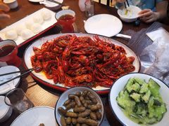 -虾弄弄海派小龙虾·牛羊蝎子火锅