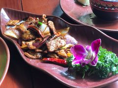 彝族辣炒牛肉-花马天堂云南餐厅 Lost Heaven(高邮路店)