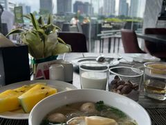 -曼谷湄南河畔华美达广场酒店