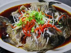 清蒸多宝鱼 海肠捞饭 咸鲅鱼饼子 鲍鱼捞饭 菠萝虾球 菜牌展档 包间-名典餐厅(铁西立安花园店)