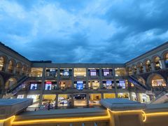 -王府井奥莱临潼小镇(临潼店)
