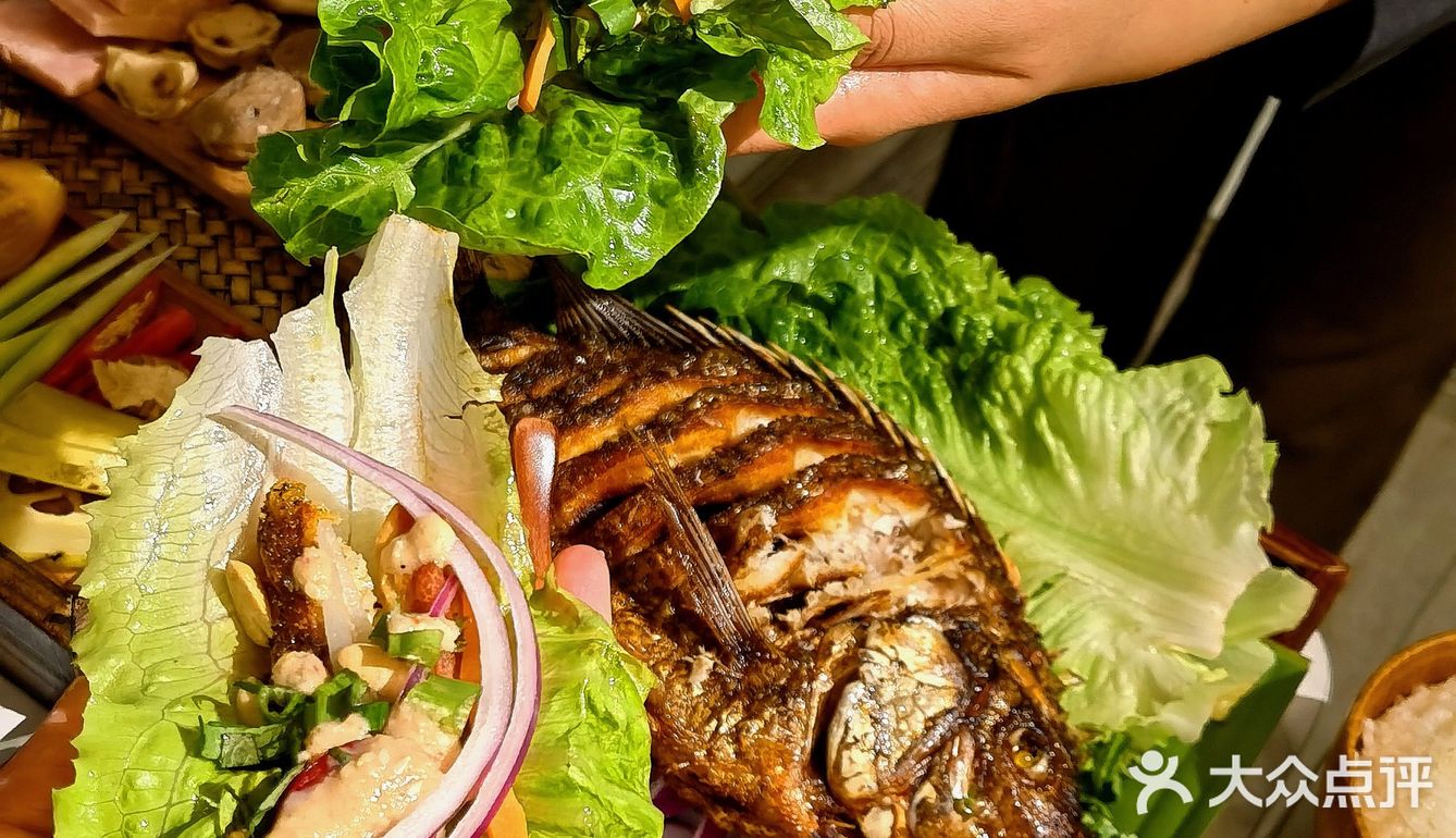 藏在昆明老街的老挝菜 酸汤牛脚太下饭啦