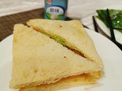 -三英温泉度假酒店-自助餐厅