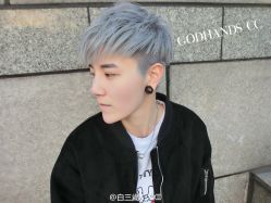 -God Hands发型设计复古会所