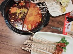 -签多多串串香火锅