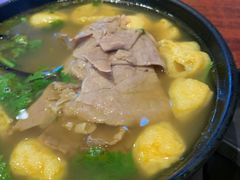 油豆腐牛肉粉丝汤（咖喱）-小杨生煎(南京东路食品一店)