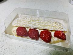 草莓先生泰迪奶油蛋糕-多乐之日(富力城店)