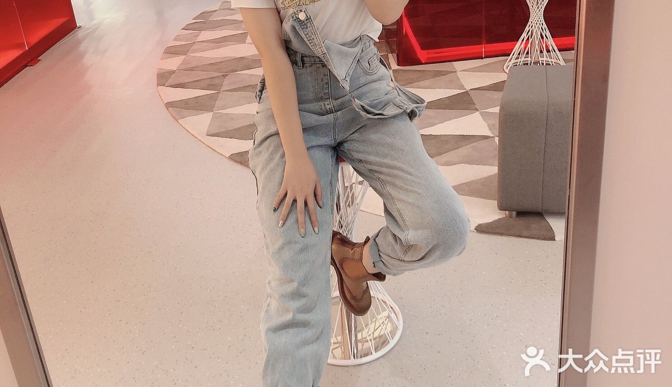 沈阳探店|初秋换新装，Bata快闪店登陆沈阳