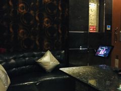 -好乐迪(张扬路八佰伴店)