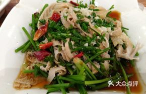 Celery with Bean Sheets