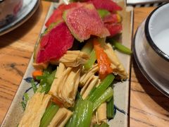 -山河屯铁锅炖· 东北菜·特色鲜鹅锅(开发区一店)