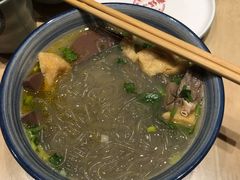 金陵鸭血粉丝汤-弄堂小笼包(西青中北永旺购物中心店)