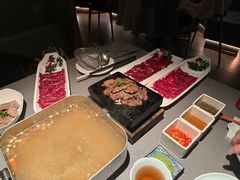 -左庭右院鲜牛肉火锅黑金店(陆家嘴中心店)