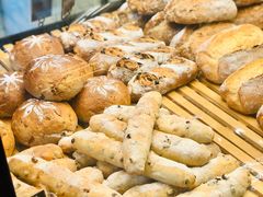 -Dough&Joe团憩(瑞虹天地月亮湾店)