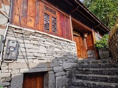 -高荡千年布依古寨旅游景区