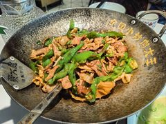 -费大厨辣椒炒肉(高铁吾悦广场店)