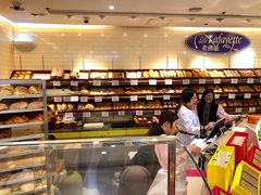 面包甜点陈列柜-老佛爷饼店