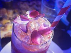 -1886德国汽车餐厅(外滩十六铺码头店)