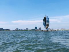 -上海滴水湖皇冠假日酒店