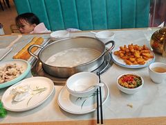 -粤顺渔坊·中山脆肉鲩火锅(清湖店)