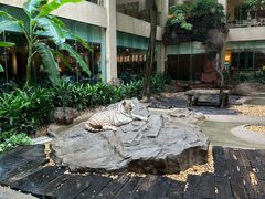 -白虎自助餐厅·真老虎·景观自助餐厅(广州长隆酒店)