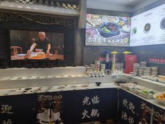 -沸炉重庆老火锅(军事博物馆店)