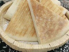 三角饼-八两八金·莱芜特色炒鸡(市南漳浦路店)