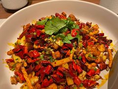 -渔语鱼新川菜Bistro(万象天地店)