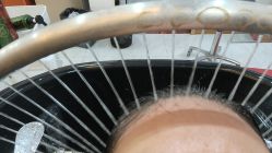 -岳灵生发养发馆