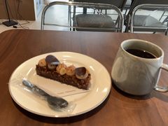 -Fridi Patisserie Cafe